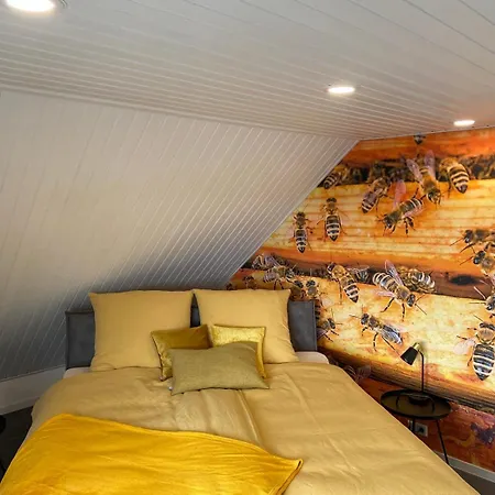 Bienenstock Daire Venningen