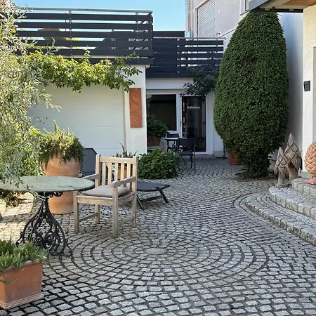 Bienenstock Apartament Venningen